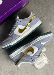 Кроссовки Nike Dunk SB Low Sean Cliver Holiday Special живое фото 1